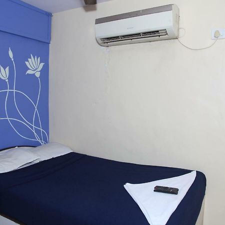 孟买 Omega Residency酒店 外观 照片